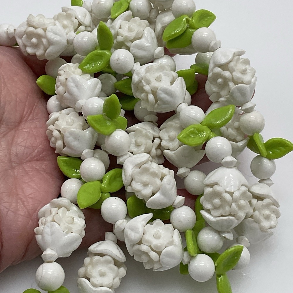 Vintage Hong Kong Necklace White Flower Bead Green Leaves 46" Acrylic 1960s